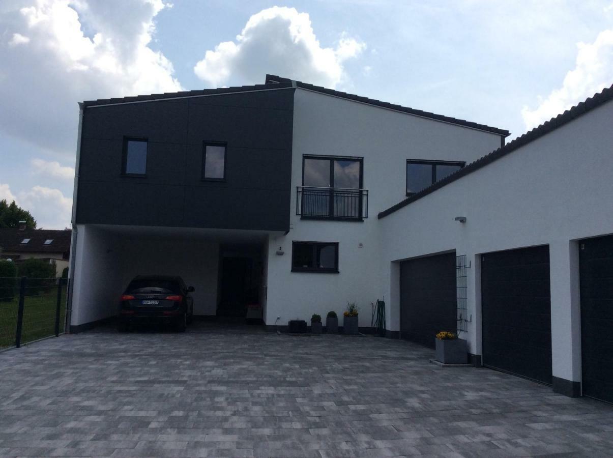 Private Zimmervermietung "Appartement Rosi" Reisbach Exterior photo
